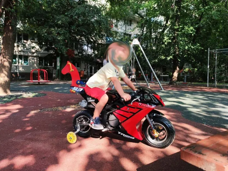Pocket Bike/ Mini motocicletă electrică pentru copii – 1060W – stare foarte bună